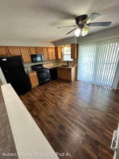 Main picture of 1210 SE 3rd Ter