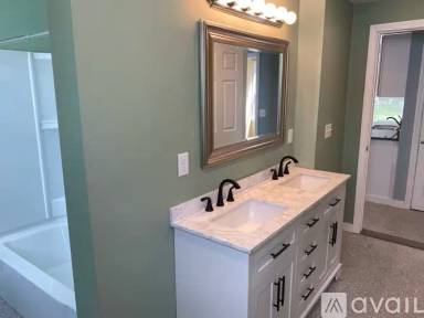 Main picture of 75 Loxwood St