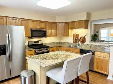 Main picture of 595 Coach Hill Ct