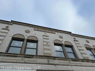 Main picture of 220 N Main St