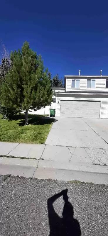 Main picture of 2400 Westridge Dr