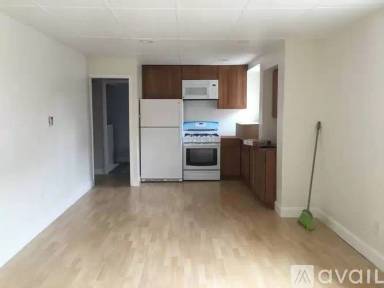 Main picture of 4650 Irving St