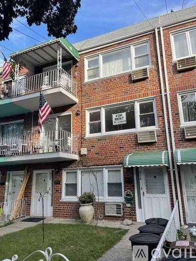 Main picture of 228 Bay 40th St