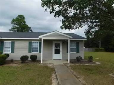 Main picture of Holly Ridge Apts