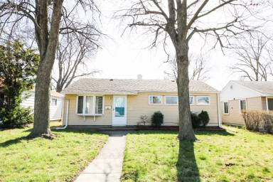 Main picture of 7440 Southeastern Ave