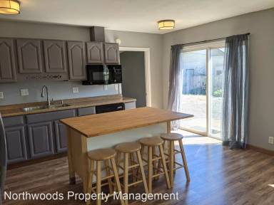 Main picture of 325 35th St