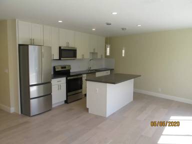 Main picture of 365 Warwick Ave