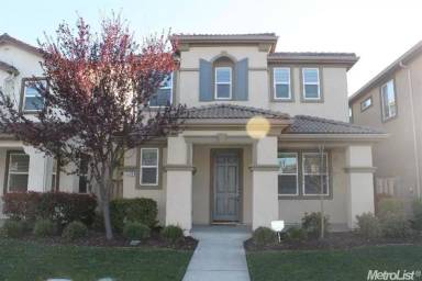 Main picture of 3231 Paumanok Way