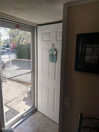 Main picture of 52 Trenton St