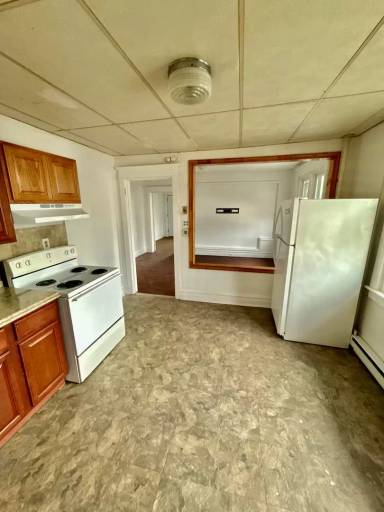Main picture of 1020 S Hall St