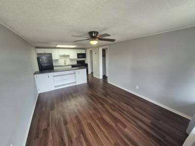 Main picture of 704 Amhurst Dr