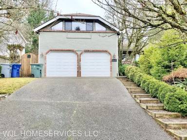 Main picture of 4211 212th Ave NE