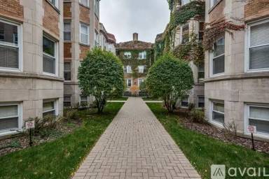 Main picture of 861-83 W Cornelia Ave