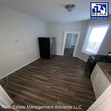 Main picture of 108 S Peach St