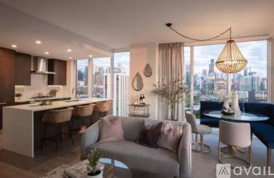 Main picture of 200 W Hill St