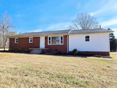 Main picture of 223 NC Highway 100