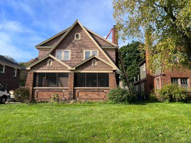 Main picture of 2319 Lafayette Ave SE