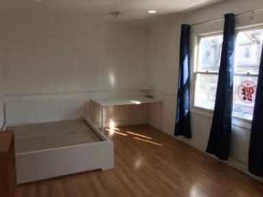 Main picture of 85 Romaine Ave