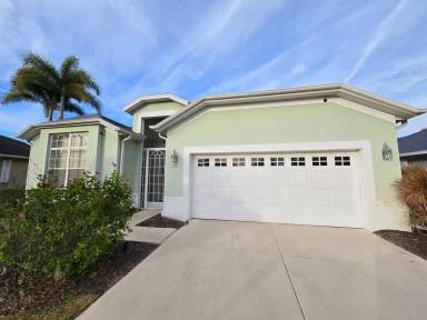 Main picture of 27 Arbor Oaks Dr