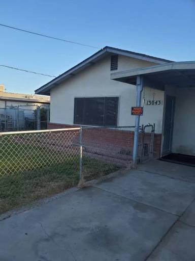 Main picture of 13043 Davis St