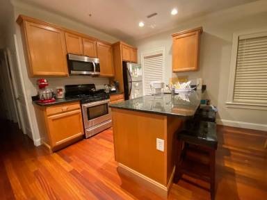 Main picture of 35 Magnolia Ave
