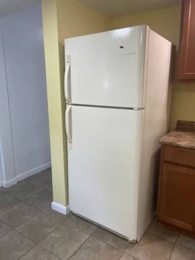 Main picture of 15732 Trigonia St