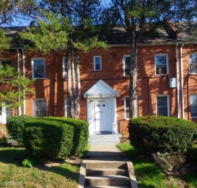 Main picture of 4005 9th St NE