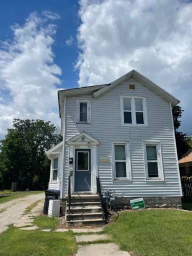 Main picture of 821 Wright St