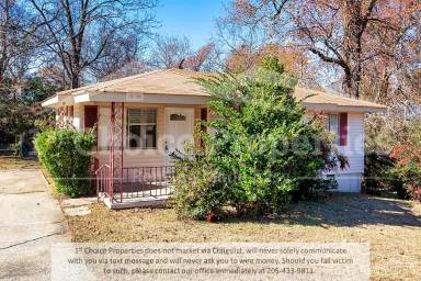 Main picture of 2332 2nd Pl NE