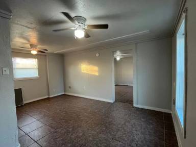 Main picture of 9809 Spid Dr