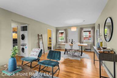 Main picture of 3013 SE Waverleigh Blvd