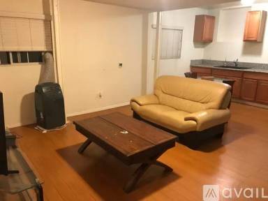 Main picture of 927 S Bronson Ave