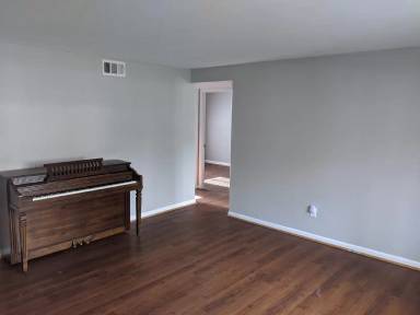 Main picture of 851 Kingsford Rd