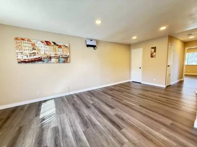 Main picture of 2690 Anchor Ave