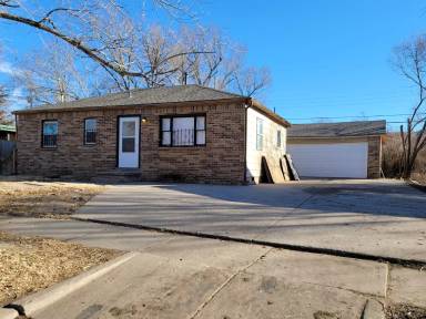 Main picture of 2438 N Prince St