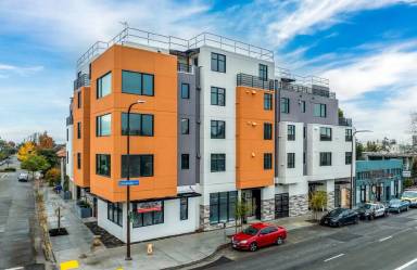 Main picture of 1698 University Ave