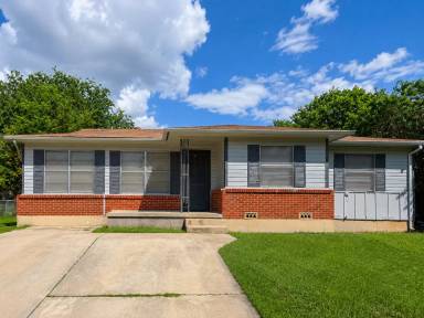 Main picture of 1204 Connell Dr