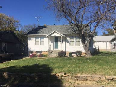 Main picture of 1018 SW 27th St