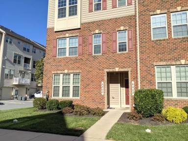 Main picture of 6400 Walcott Ln