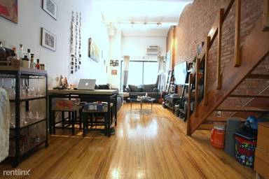 Main picture of 34 E 12th St