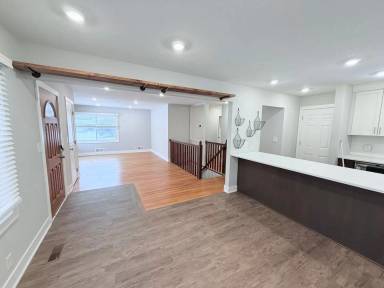 Main picture of 8201 Johnson Cir