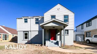 Main picture of 3012 N Venice Blvd