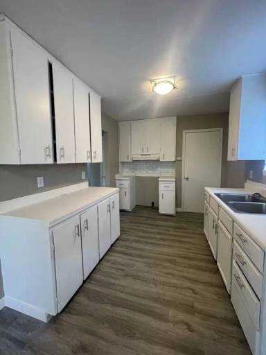 Main picture of 4723 Huntington Ave
