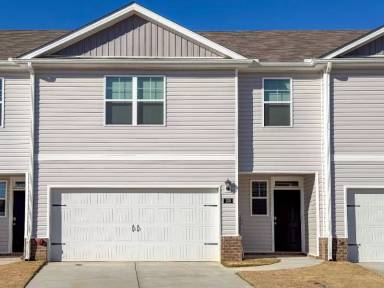 Main picture of 150 Maple Spring Trl