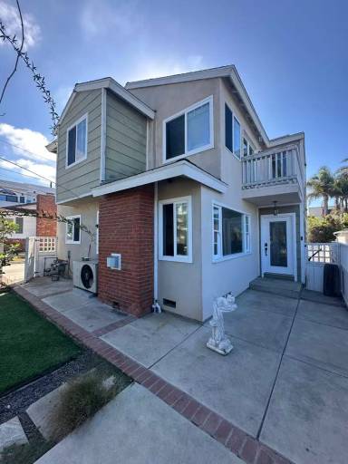 Main picture of 731-733 Beryl St Apartments