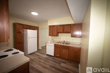 Main picture of 46 1/2 E Schaaf Rd