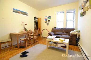 Main picture of 206 Chestnut Hill Ave