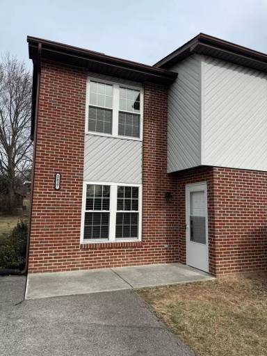 Main picture of 5017 Pollyhill Ln