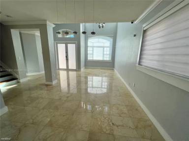 Main picture of 1586 SW 154th Ave