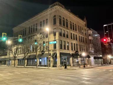 Main picture of 112 W Washington Blvd